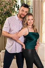 90 Day Fiance: What Is Elizabeth Potthasts Family Business? Tlc Star Works with Father Mon 3