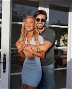 Alex Costa Girlfriend Robbi Jan Is a Fashion Vlogger