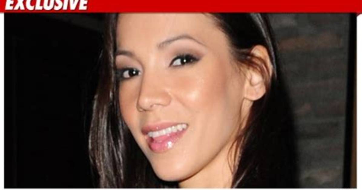 'Basketball' Wife -- Bouncing Herself off the Show