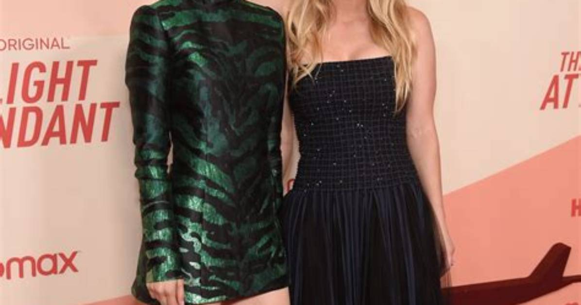 Blinkblog | Kaley Cuoco Height