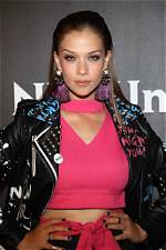 Carolina Miranda Biography - Snogblogy