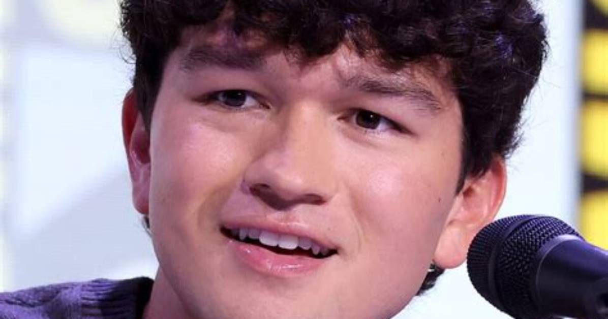 Charlie Bushnell Ethnicity, Wikipedia, Age, Height, Instagram, Gif, Net Worth