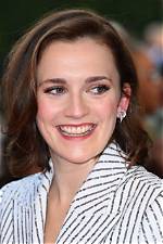 Charlotte Ritchie Sexuality | Is Not Gay but Came out as Queer | Meet Her Partner Mae Martin
