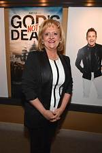 Chonda Pierce Bio, Wiki, Age, Height, Husband, Family, Parent, Salary, and Net Worth