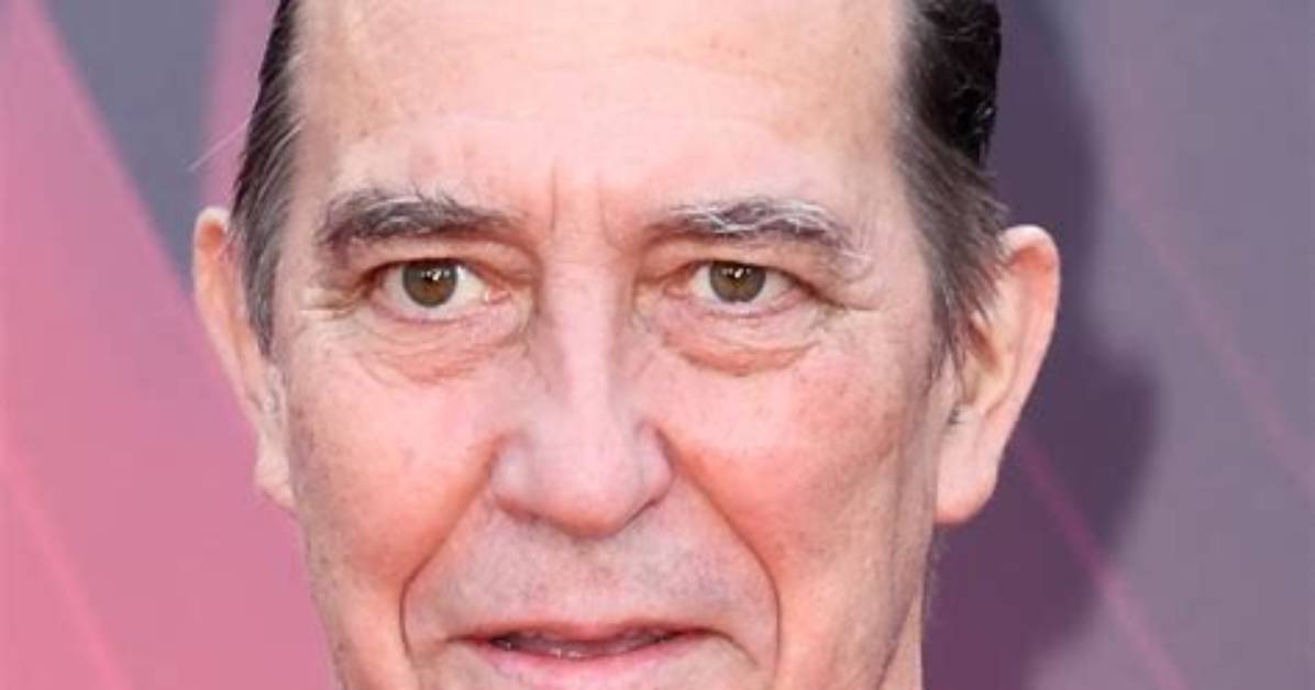 Ciarn Hinds' Staggering Height: Uncovering the Intriguing Details