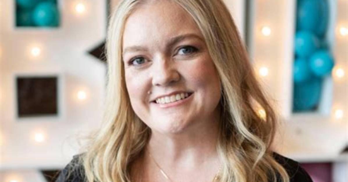 Colleen Hoover Net Worth, Wiki, Early Life, Career, Education, Relationship Status, Body Measurements, Social Media