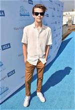 Corey Fogelmanis Height, Weight, Age, Girlfriend, Family, Facts, Biography