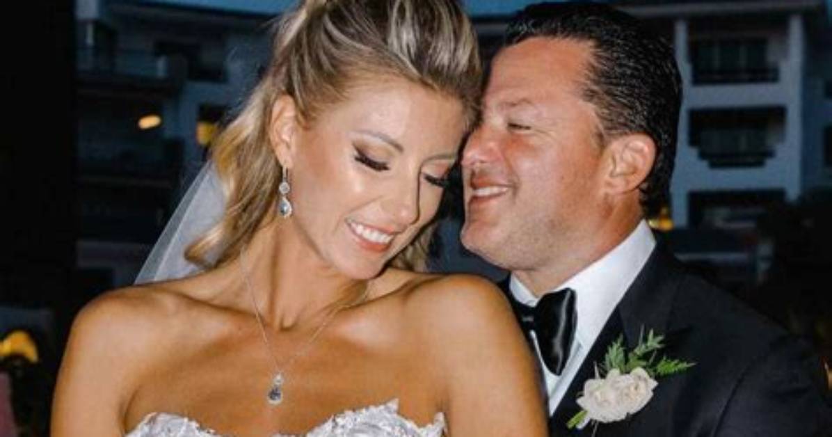 Did Tony Stewart Get Married? Celebrity. Fm #1 Official Stars, Business & People Network, Wik