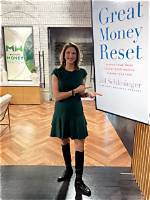 Discovering the Age of Jill Schlesinger: a Financial Guru