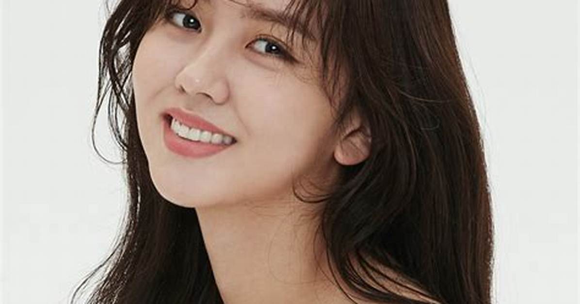 Discovering the Alluring Kim So Hyun Profile