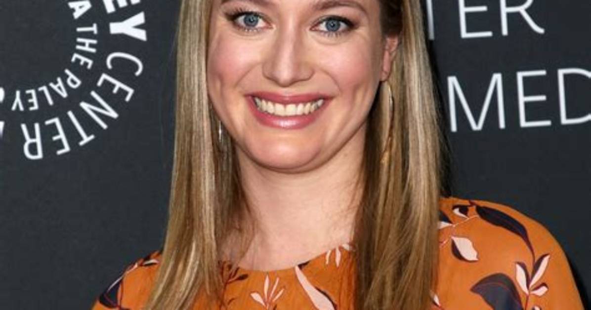 Discovering Zoe Perry: When Was She Born?