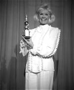Doris Day's Lifetime Wealth: Uncovering Her Net Worth