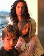 Ella Valensi | Blognews