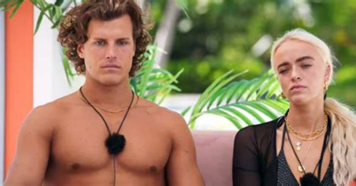 Elys and Alex's Record-Breaking Too Hot to Handle Kiss Proves Their Relationship Is Worth Watching