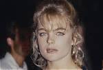 Erika Eleniak - Raveblog