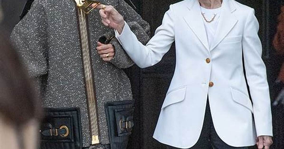 Exploring the Ex Partners of Holland Taylor: a Deep Dive