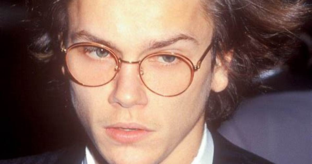 Exploring the Height of River Phoenix: How Tall Was He?