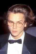 Exploring the Height of River Phoenix: How Tall Was He?
