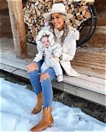 Fashion Blogger Sarah Knuth’s Age, Birthday, Husband, Children, Net Worth