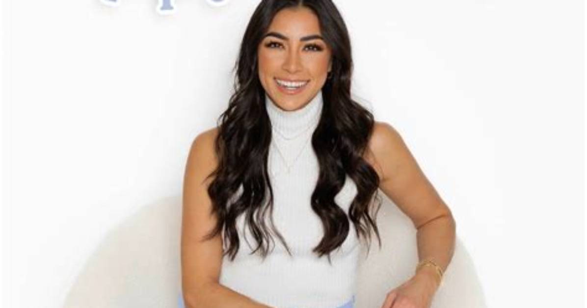 How Old Is Jeanine Amapola