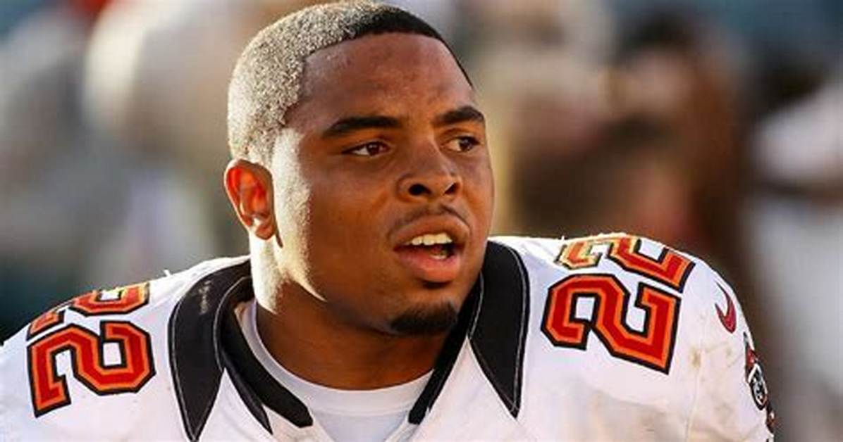 How Tall Is the Former Nfl Star?