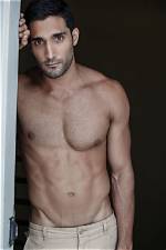Is Dominic Rains Married to Wife? Is He Dating a Girlfriend?