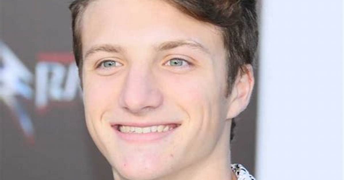 Jake Short Biography; Net Worth, Age, Height, Parents, Siblings, Girlfriend, Movies and Tv Shows