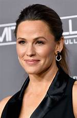 Jennifer Garner's Stirring Role in Pearl Harbor: an Unforgettable Performance