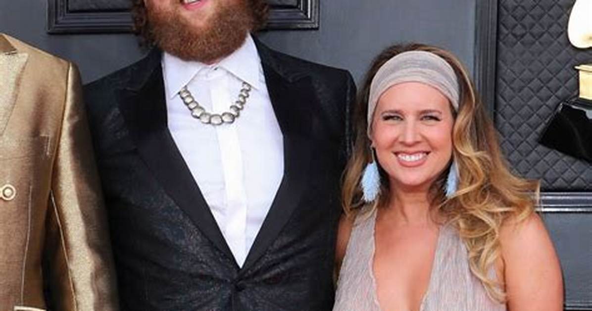 John Osborne and Lucie Silvas Are Expecting Their Twins Child