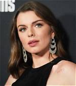 Julia Fox Height Weight