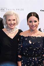 Julia Louis-Deryfus Net Worth: Career & Lifestyle