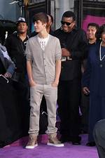 Justin Bieber's Height in 2010: a Comprehensive Guide