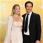 Kate Hudson Ruffled Her Brother Olivers Four Feathers with Her Latest Instagram Pic Tue 5 Ju