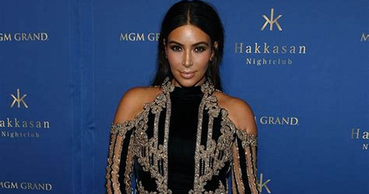 Kim Kardashian Breaks the Internet Again with Bleached Eyebrows and Her Bare Bum Wed 7 Septembe