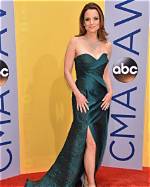 Kimberly Williams-Paisley – Bio, Age, Net Worth, Height, Husband, Children
