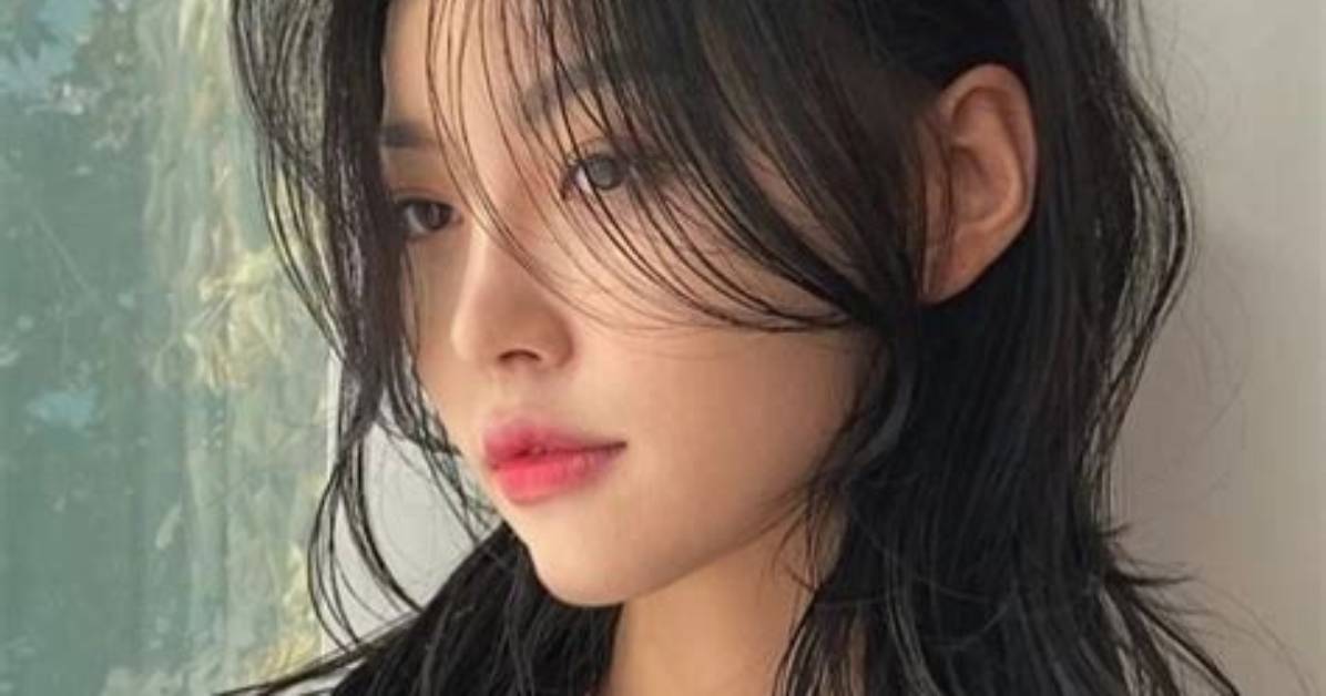 Korea's "Hush Cut" Is the Layered Shag Taking over This Fall |
