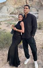 Kylie Jenners Utopia Hint Has Fans Guessing Travis Scotts Album Drop Mon 8 August 2