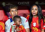 Lamine Yamal's Mother: Unveiling the Woman Behind the Rising Star