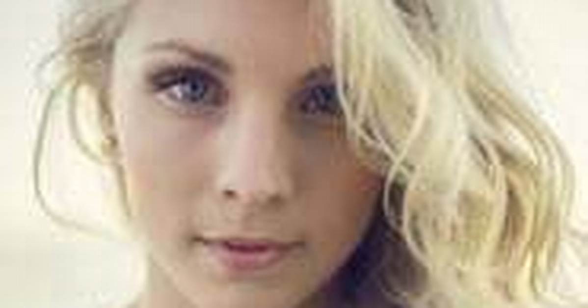 Lanie Mcauley Bio, Wikipedia, Age, Height, Mother, Songs, Movies, Partner, and Net Worth