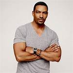 Laz Alonso, Age, Life, Ethnicity, Religion, Height, Weight, Net Worth, Biography, Dating, Married, W ·