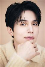 Lee Dong Wook's Dating Life: a Closer Look