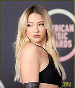 Madelyn Cline at Amas 2021 in Black Dress: Photos Hollywood Life