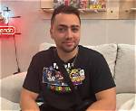 Meet Matthew Rinaudo Aka Mizkif on Twitch His Height and Dating History with Girlfriend Maya Higa Details