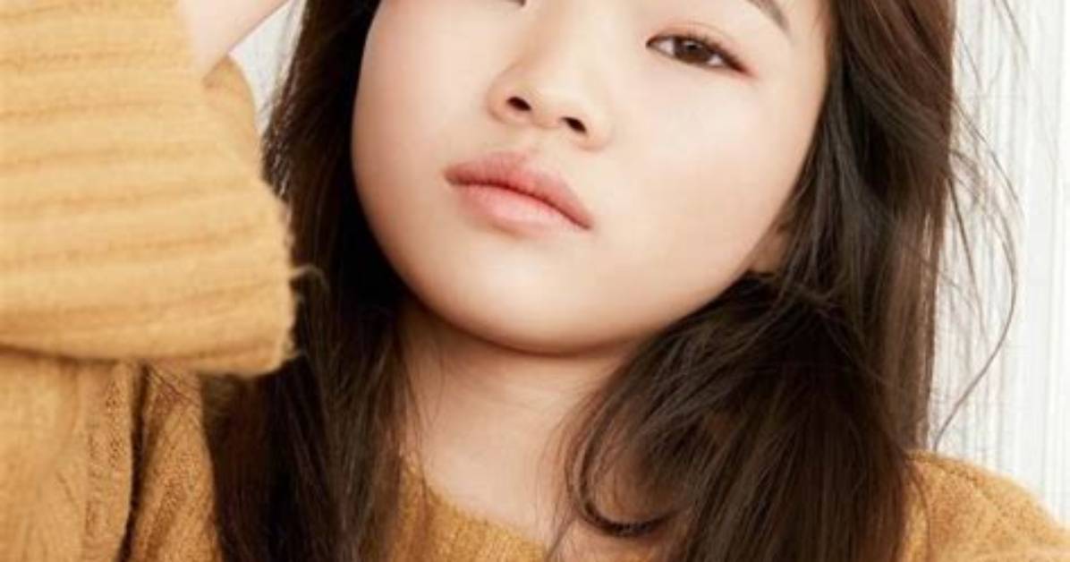 Miya Cech Age, Height, Weight, Measurements, Ethnicity, Biography