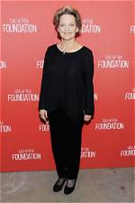 Pamela Reed- Wiki, Age, Height, Net Worth, Husband, Ethnicity