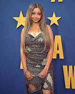 Pinkpantheress Biography: Real Name, Boyfriend, Age, Net Worth, Instagram, Parents, Ethnicity, Nationality, Songs