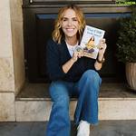 Rachel Hollis |