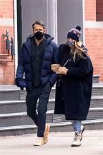 Ryan Reynolds & Blake Lively Twin in Matching Navy Coats in Nyc Hollywood Life |