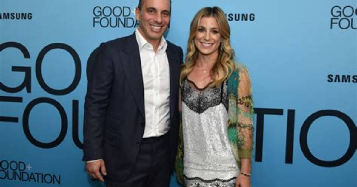 Sebastian Maniscalco: Wife, Net Worth, Tattoos, Smoking & Body Facts