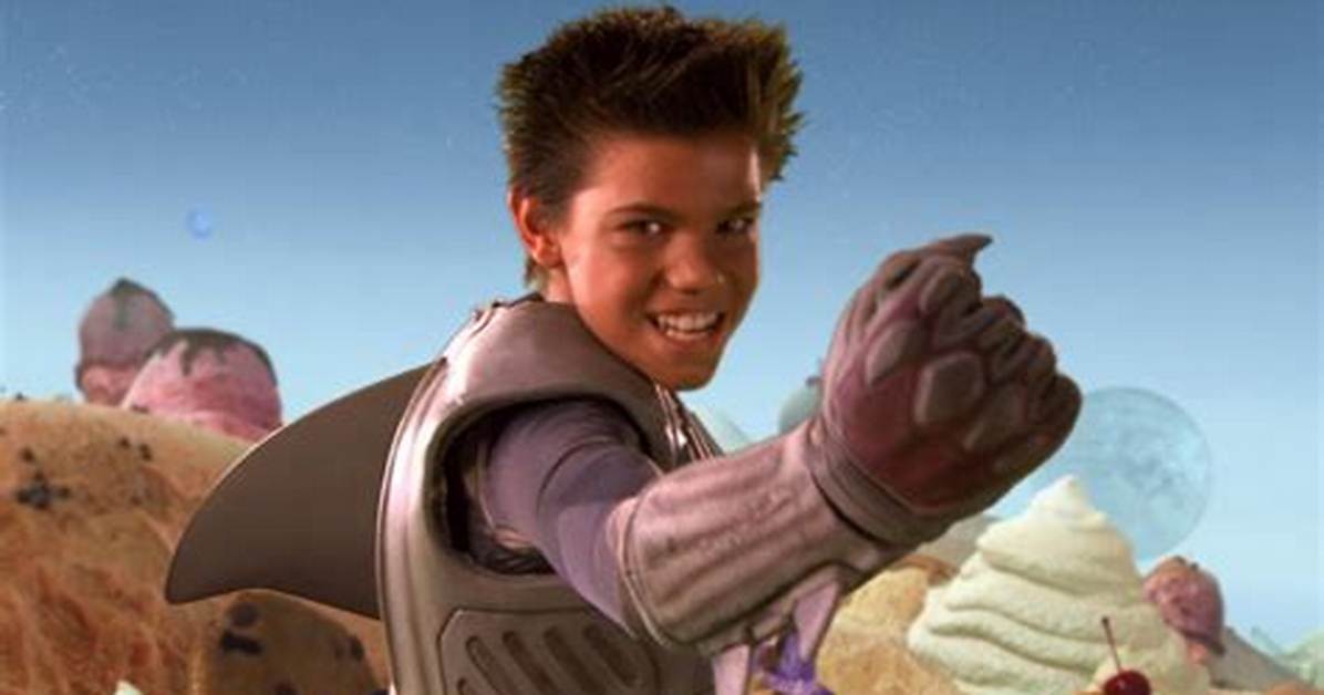 Taylor Lautner: the Iconic Sharkboy of Our Childhood